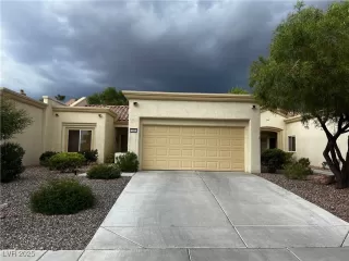 Photo #1: 2681087 Listing
