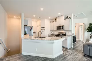 Photo #6: 2681089 Listing