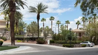 Photo #1: 2681099 Listing