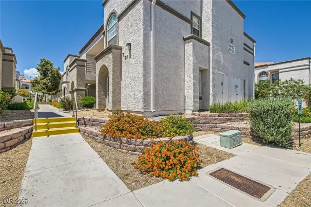 MLS: 2681214 Condo For Sale