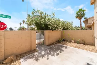 Photo #2: 2681229 Listing