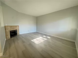 Photo #2: 2681245 Listing