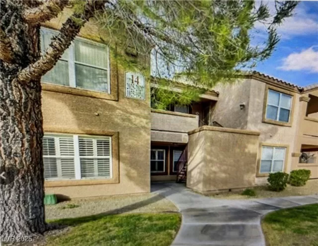 MLS: 2681256 Condo For Sale