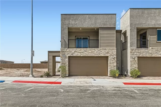 MLS: 2681260 Condo For Sale