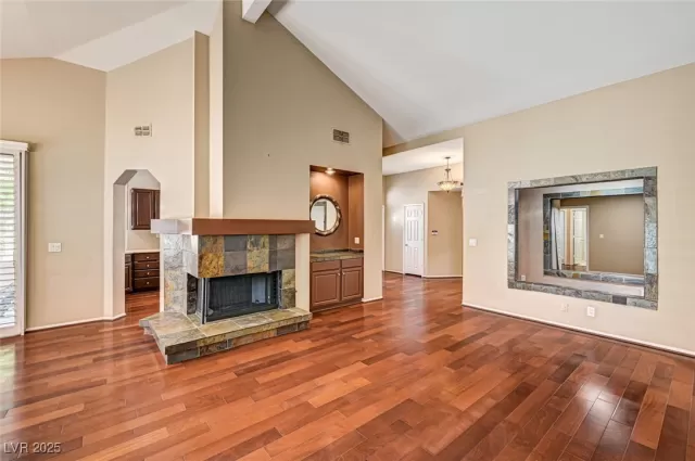 MLS: 2681286 Condo For Sale