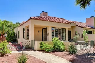 Photo #3: 2681286 Listing