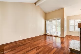 Photo #5: 2681286 Listing