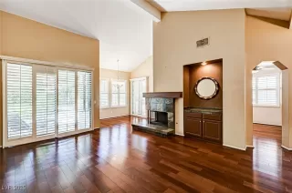 Photo #6: 2681286 Listing