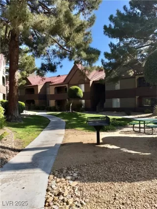 Photo #2: 2681314 Listing