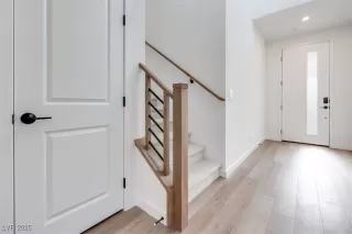 Photo #2: 2681320 Listing