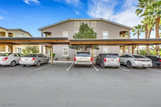 MLS: 2681337 Condo For Sale