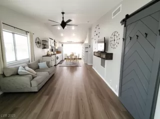 Photo #2: 2681371 Listing