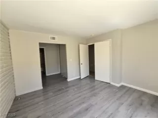 Photo #3: 2681396 Listing 