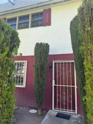 Photo #1: 2681405 Listing