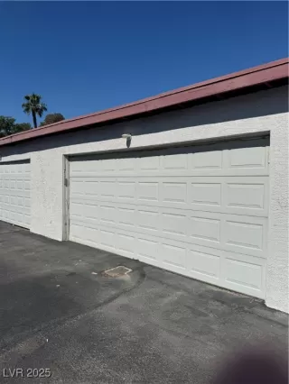 Photo #2: 2681405 Listing