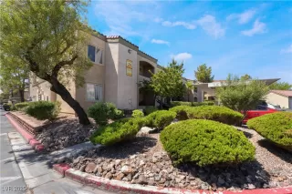 Photo #3: 2681467 Listing 