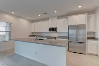 Photo #5: 2681500 Listing 