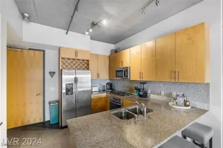 Photo #3: 2681523 Listing 