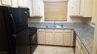 Photo #6: 2681530 Listing