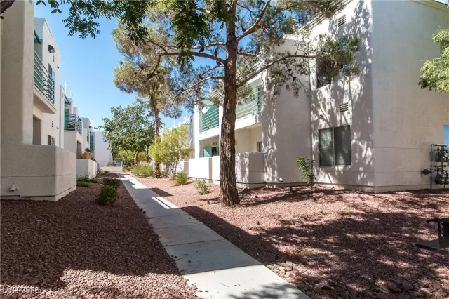 MLS: 2681542 Condo For Sale