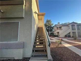 Photo #2: 2681585 Listing 