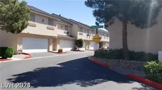 Photo #1: 2681593 Listing