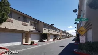 Photo #2: 2681593 Listing