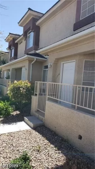 Photo #5: 2681593 Listing