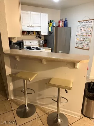 Photo #2: 2681594 Listing