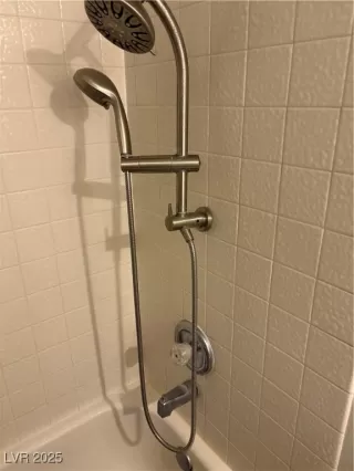 Photo #5: 2681594 Listing