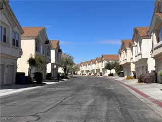 Photo #1: 2681607 Listing 