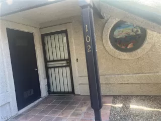 More Details about MLS # 2681620 : 5080 JEFFREYS 102