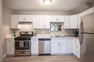 Photo #2: 2681638 Listing