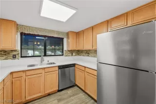 Photo #3: 2681689 Listing