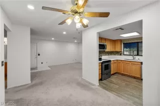 Photo #4: 2681689 Listing