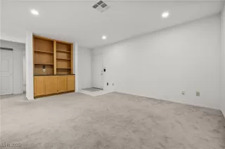 Photo #5: 2681689 Listing