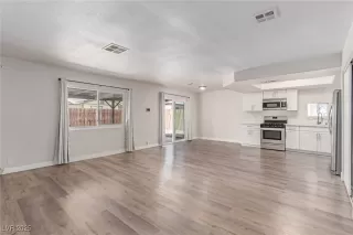 Photo #5: 2681719 Listing