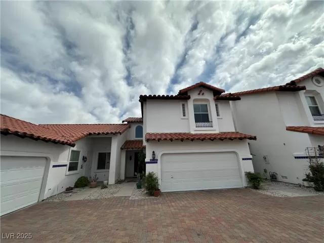 MLS: 2681739 Condo For Sale