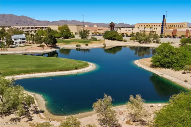 MLS: 2681772 Condo For Sale