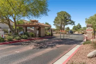 Photo #5: 2681772 Listing