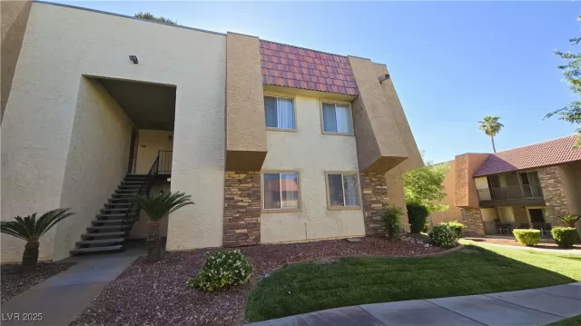 MLS: 2681777 Condo For Sale