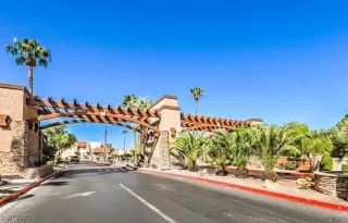 Photo #3: 2681777 Listing 