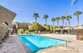 Photo #4: 2681777 Listing 