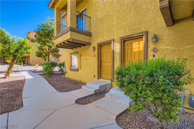 MLS: 2681795 Condo For Sale