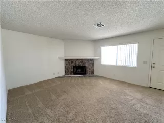 Photo #3: 2681830 Listing 