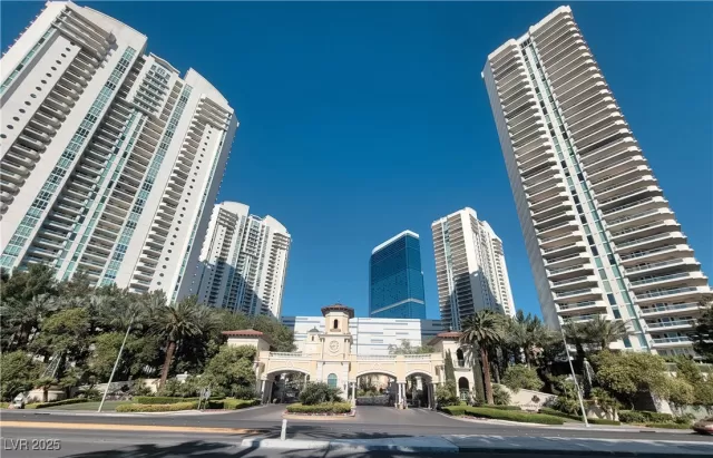 MLS: 2681849 Condo For Sale