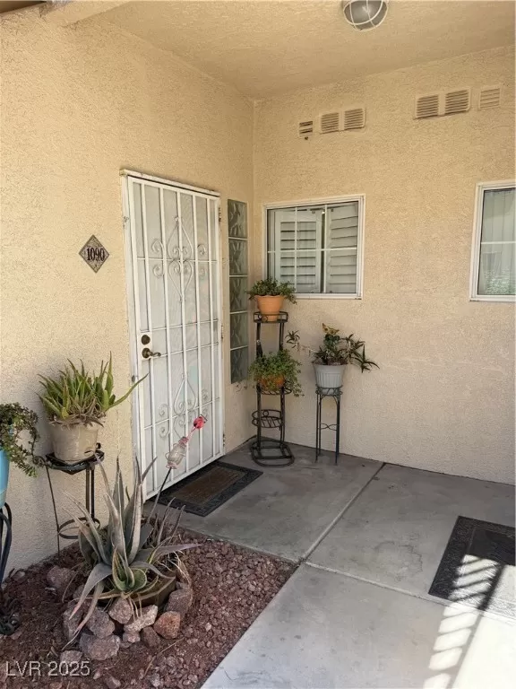 MLS: 2681853 Condo For Sale
