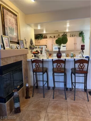 Photo #4: 2681853 Listing