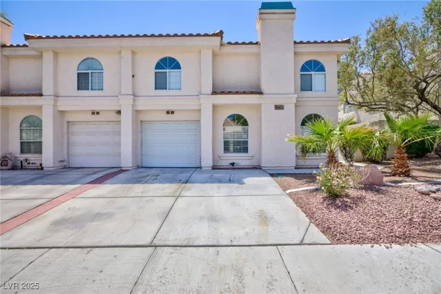 MLS: 2681876 Condo For Sale