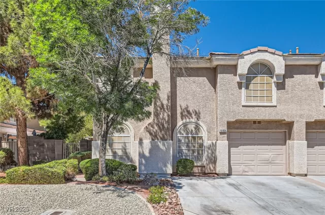 MLS: 2681882 Condo For Sale